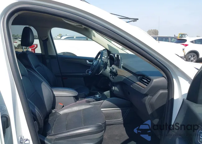 1FMCU0DZ8LUC50217: 42650800