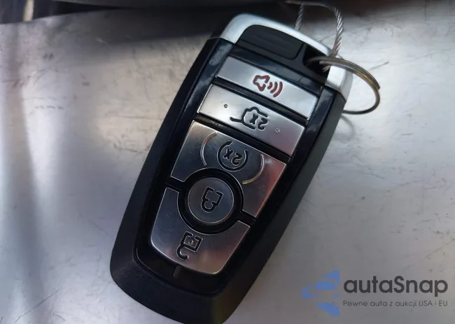 1FMCU9J92LUA27373: 42650077