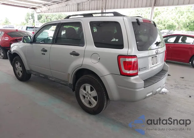 1FMCU03G79KC81611: 42651408