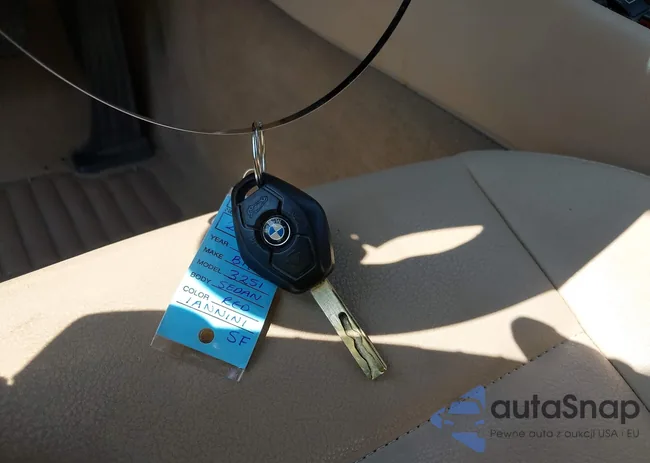 WBAET37483NJ32967: 42651550