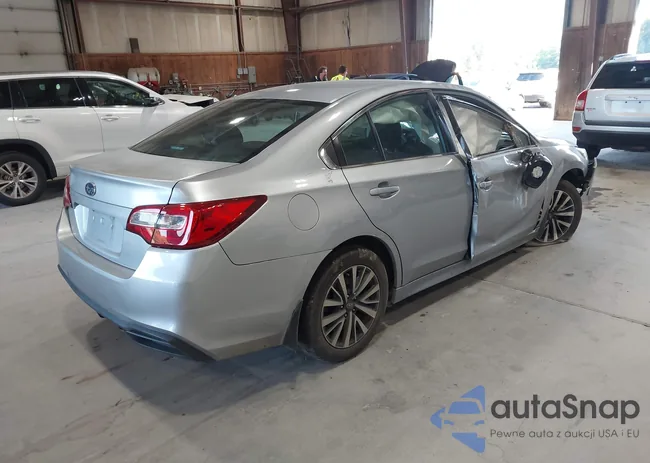 4S3BNAB68J3020398: 42651620