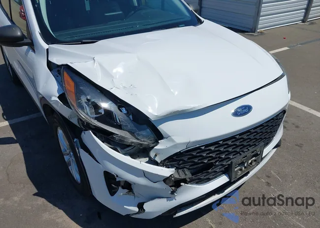 1FMCU0BZ9NUA25942: 42651753