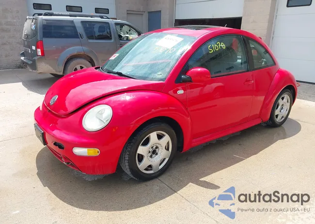 3VWCB21C11M443944: 42651070