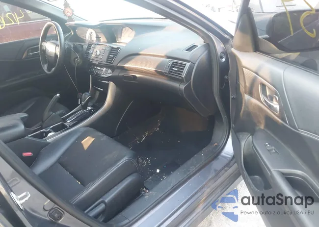 1HGCR2F56HA133824: 42651237