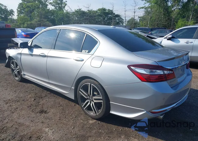 1HGCR3F97HA043736: 42652389