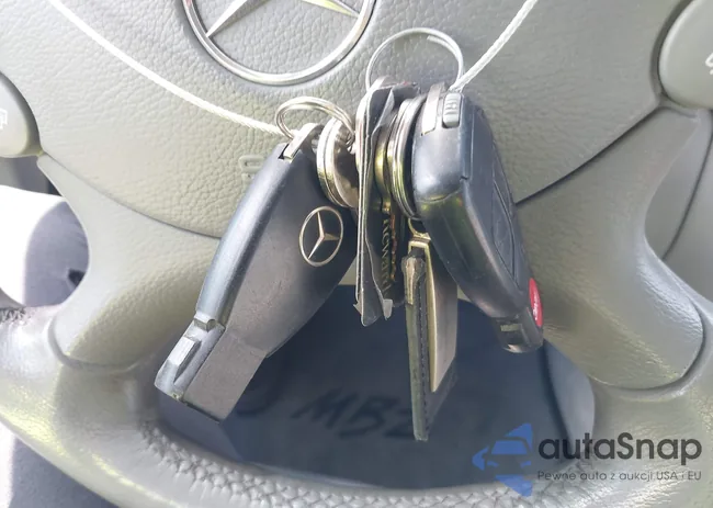 WDBSK75F33F006884: 42652471