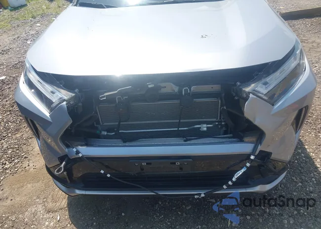 JTMEB3FV5ND104021: 42652490