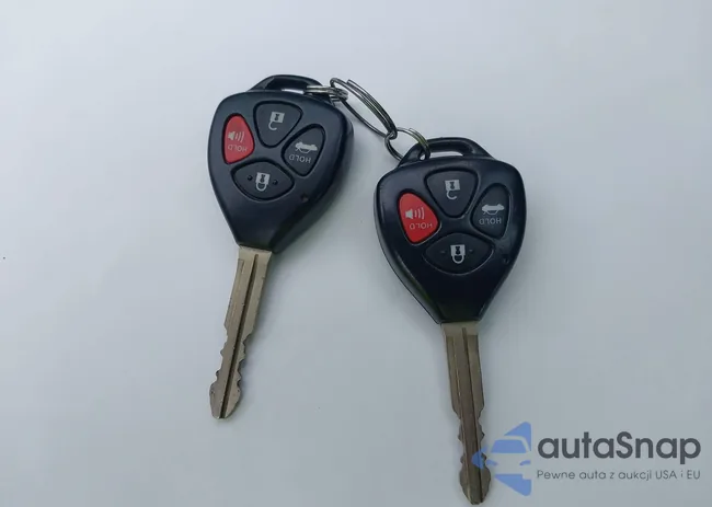 2T1BU4EE4DC126673: 42653388