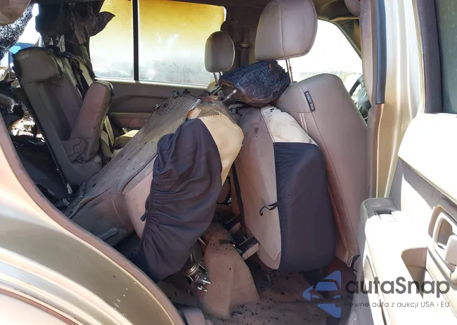 JN8DR09Y74W900658: 42653770