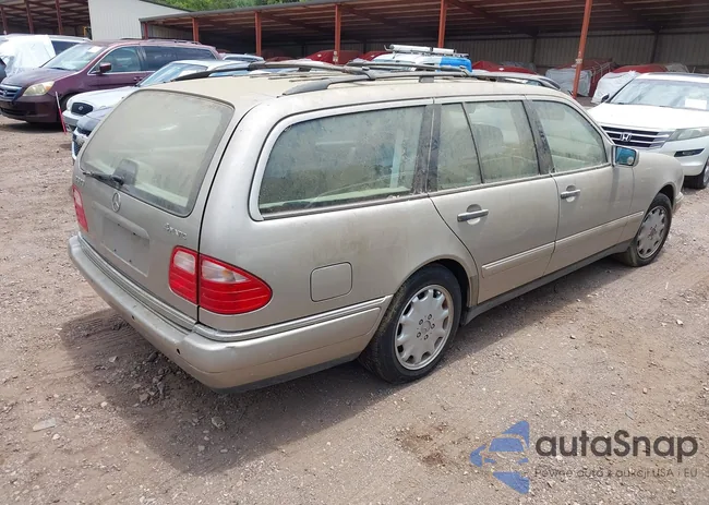 WDBJH82F8WX011579: 42653094