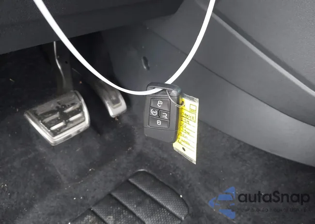 3VVCB7AX9RM112884: 42653134