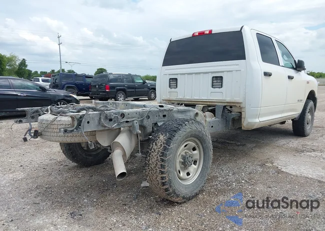 3C6UR5HJ3LG118441: 42653318