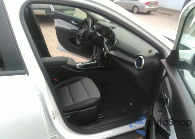 KL77LHE2XRC031053: 42654518