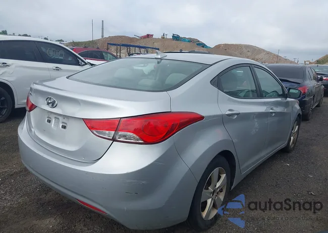 5NPDH4AE5DH261077: 42653972