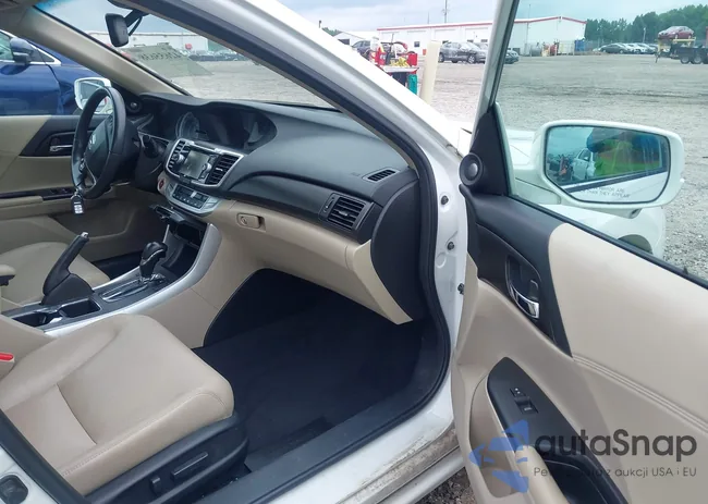 1HGCR2F8XDA057156: 42655638