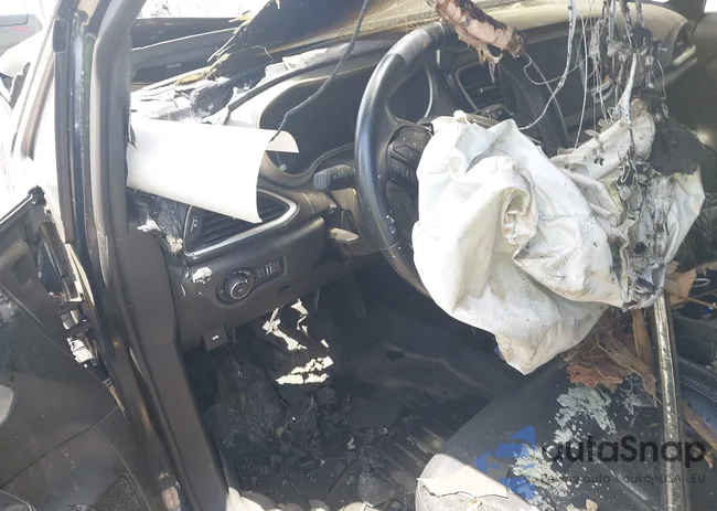 2C4RC1L79LR288138: 42656538