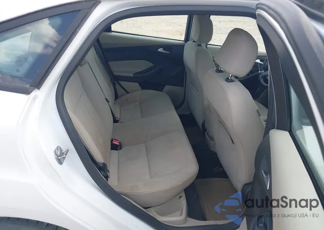 1FADP3F24FL304288: 42656666