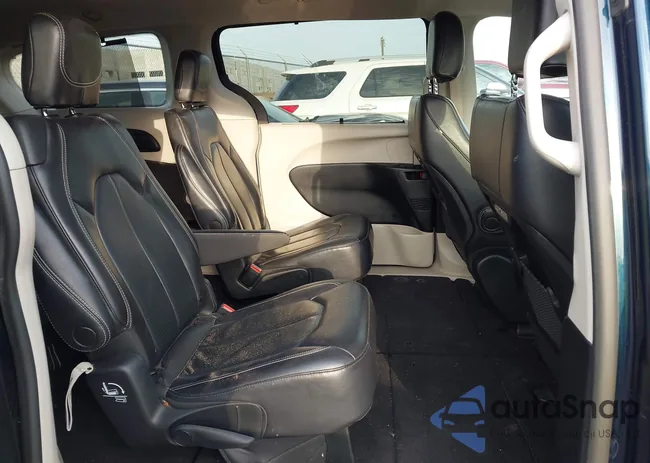 2C4RC1BG3NR182174: 42656845