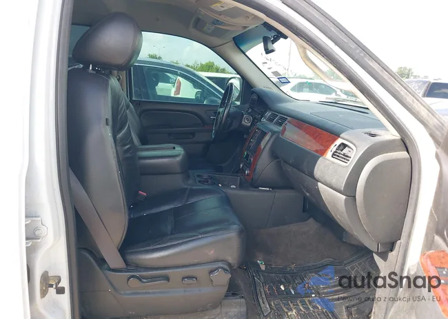 1GNSCJE09BR150452: 42655961