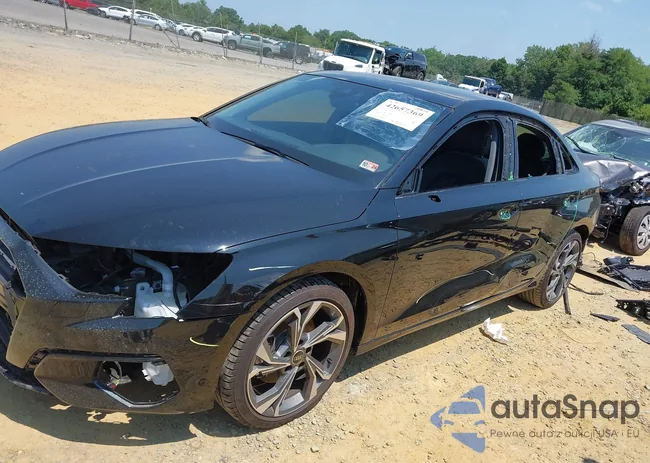 WAUHUDGYXNA095059: 42657369