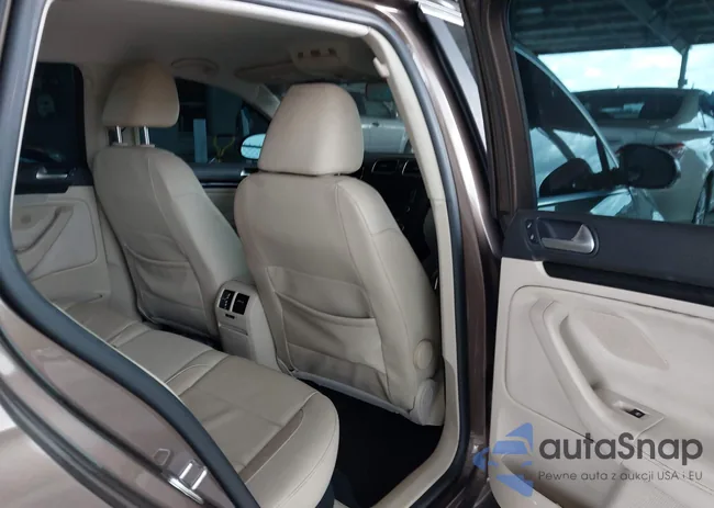 3VWPL7AJ2CM685543: 42657391