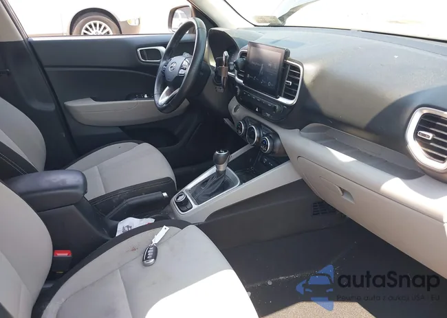 KMHRC8A32RU329760: 42657623