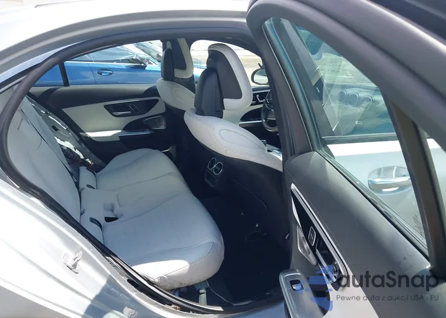 W1KAF4GB7RR188371: 42657847