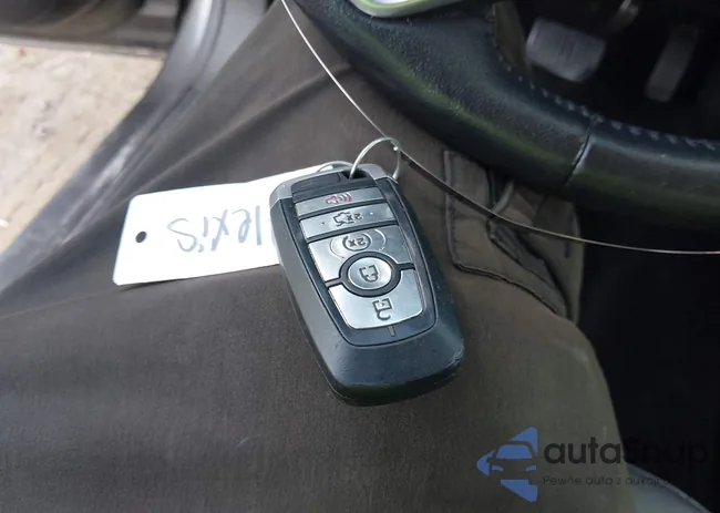 3FA6P0LU3HR260558: 42657176