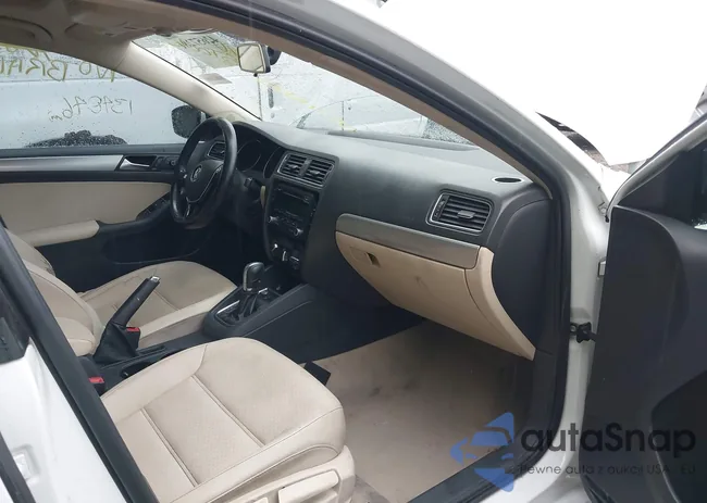 3VWD17AJ2FM309891: 42657281