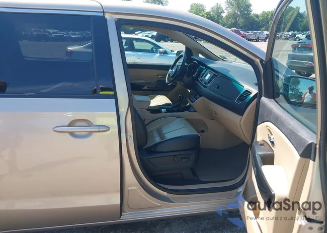 KNDMC5C14G6138433: 42658417