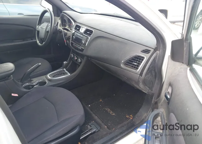 1C3CCBAB1EN209309: 42658526