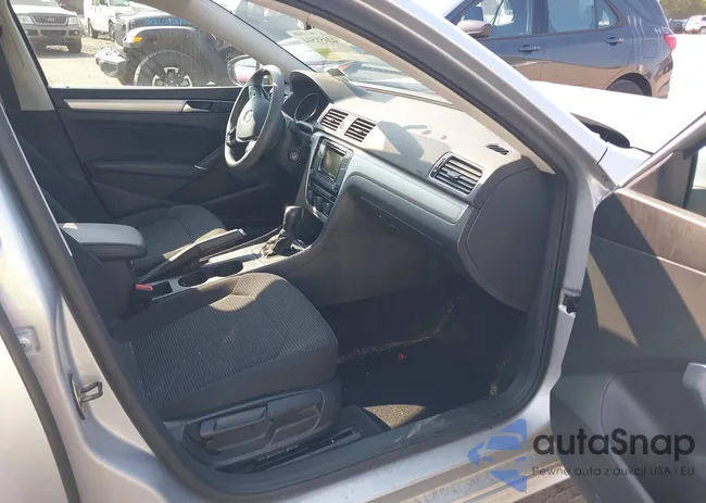 1VWAT7A39HC003192: 42658544