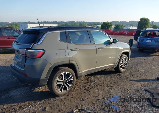 3C4NJDCB8NT227017: 42658658