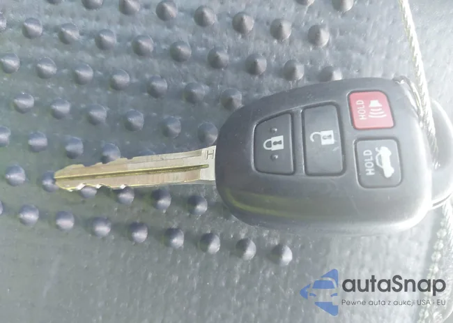 2T1BURHE1JC071927: 42657914