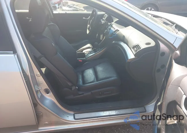 JH4CU2F61BC015258: 42657924