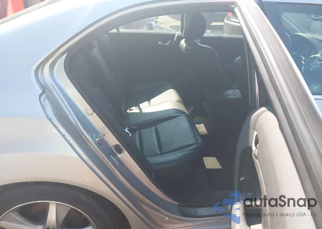 JH4CU2F61BC015258: 42657924