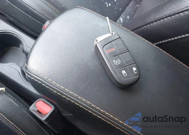 3C4NJDCB3KT771842: 42657972