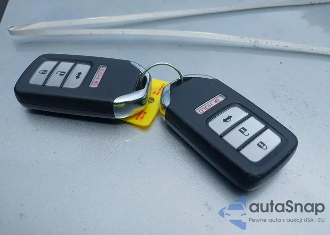 1HGCR2F8XFA033815: 42658020