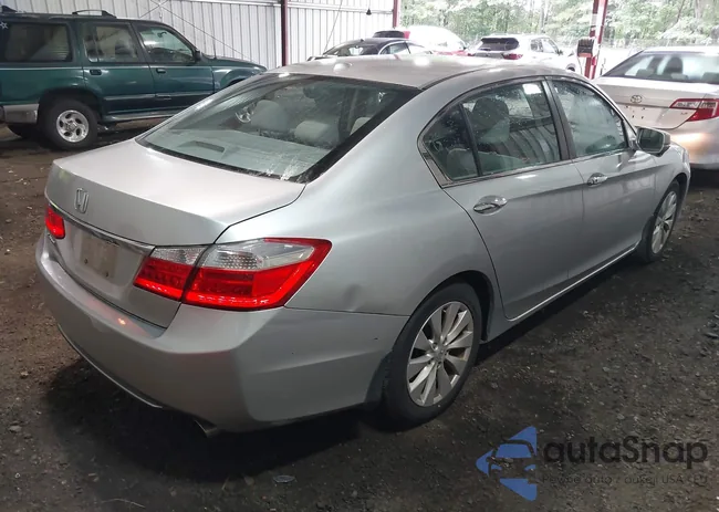 1HGCR2F8XFA033815: 42658020