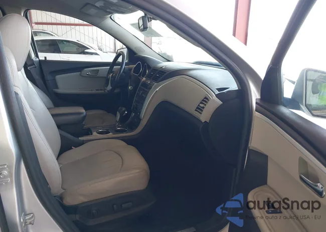 1GNKVLED0BJ228818: 42658211