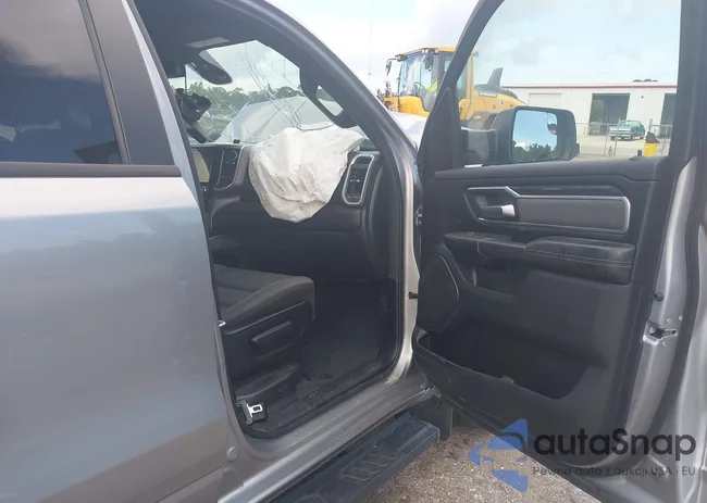 1C6SRFBT4NN445528: 42658272