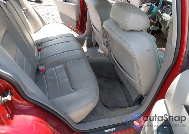 1LNHM82W9XY628587: 42659329