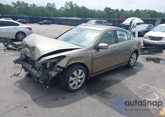 1HGCP2F8XAA136070: 42659332