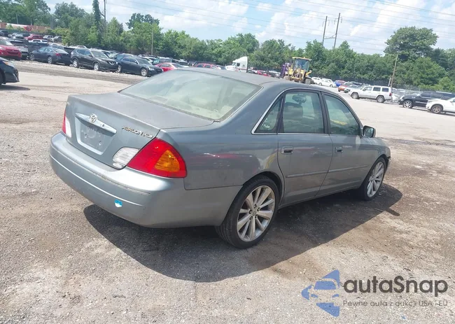 4T1BF28B51U158235: 42659012