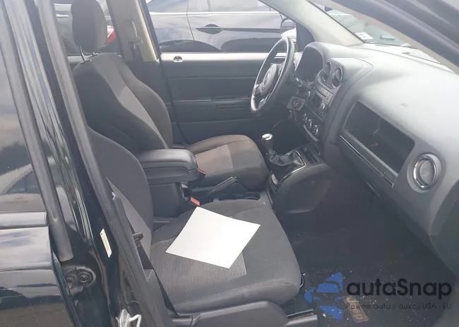 1C4NJCBA8CD567483: 42659144