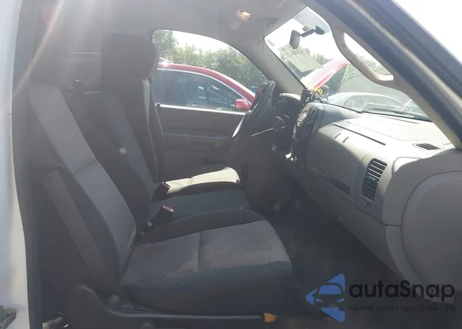 1GTEC14C48Z900043: 42660413