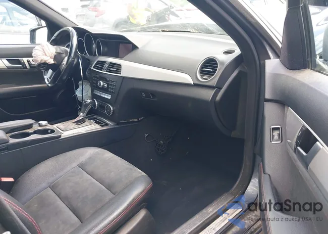 WDDGF4HB9DR261323: 42660426