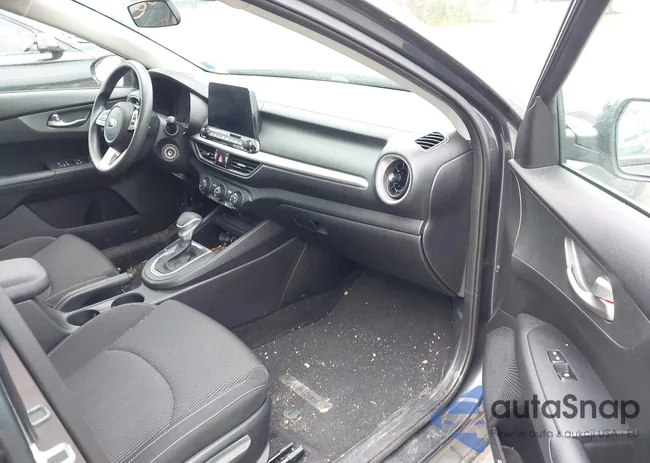 3KPF24AD7ME387964: 42660653