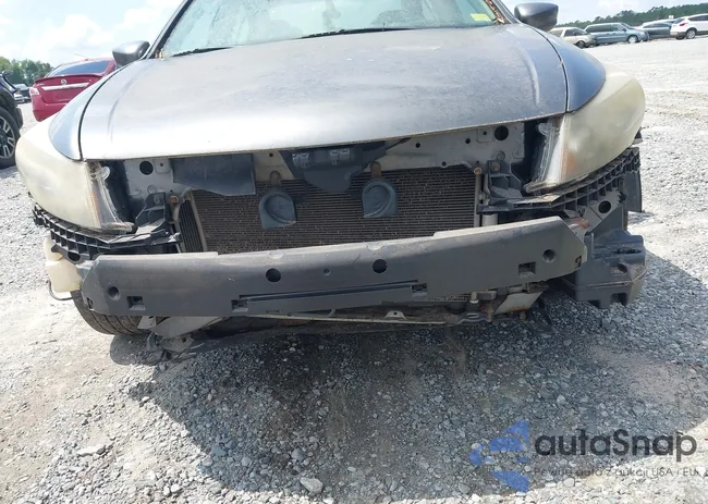 1HGCP2F70CA194389: 42660678