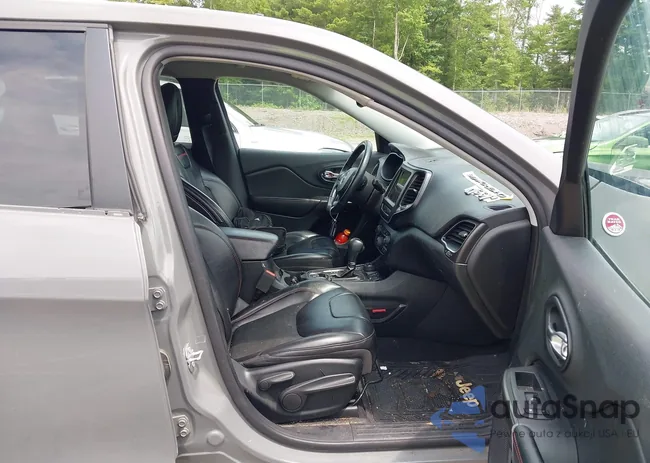 1C4PJMBX9KD427329: 42660754